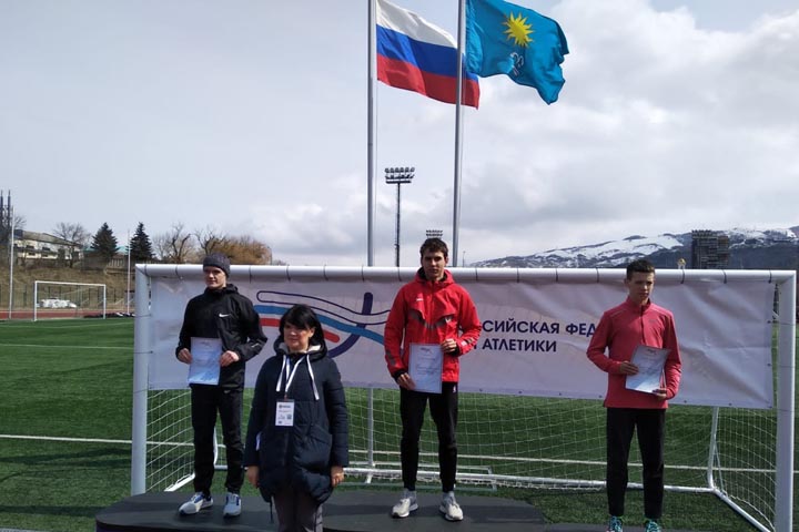 Легкоатлеты из Хакасии привезли медали с Кубка России 